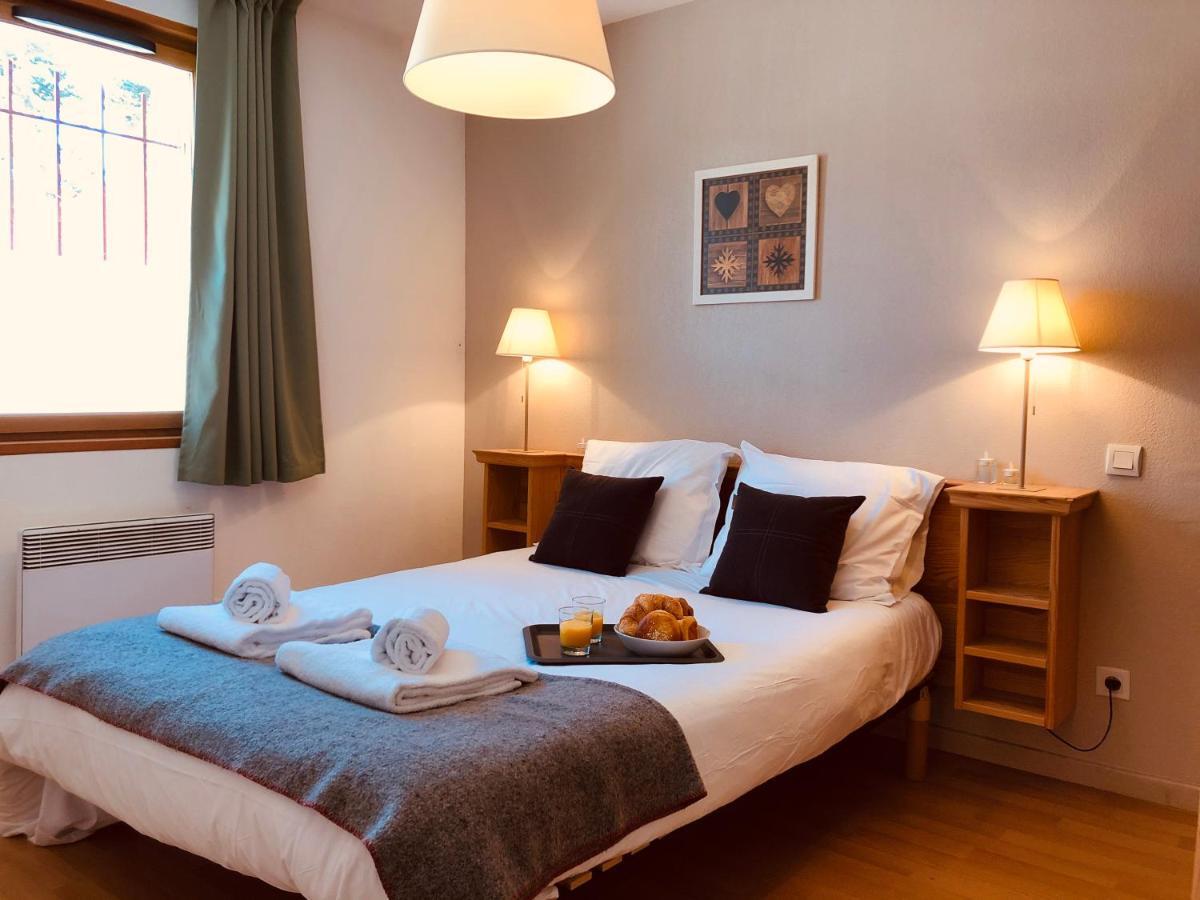 Le Castella: Appartement Cosy 6 Personnes Font-Romeu-Odeillo-Via Екстериор снимка